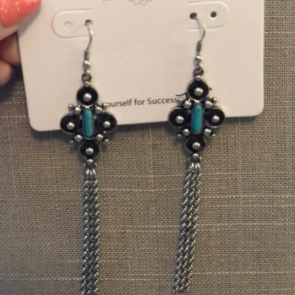 Retired Park Lane Terra Necklace & Earrings Set (antique silver & turquoise) - Picture 2 of 4